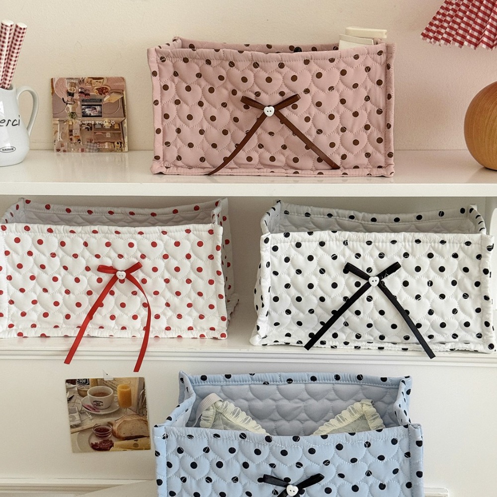 Large Polka Dot Quilted Rectan - Home Office England recension och pris