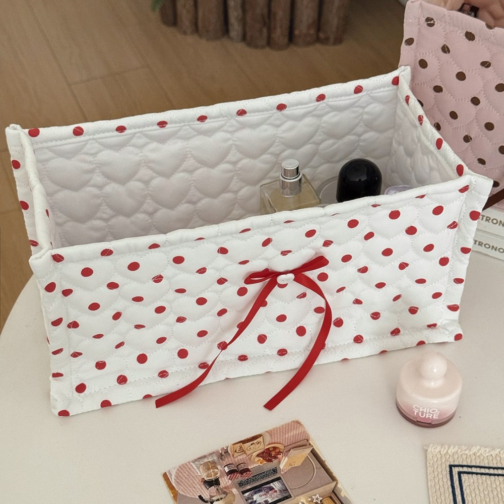 Large Polka Dot Quilted Rectan - Home Office England recension och pris